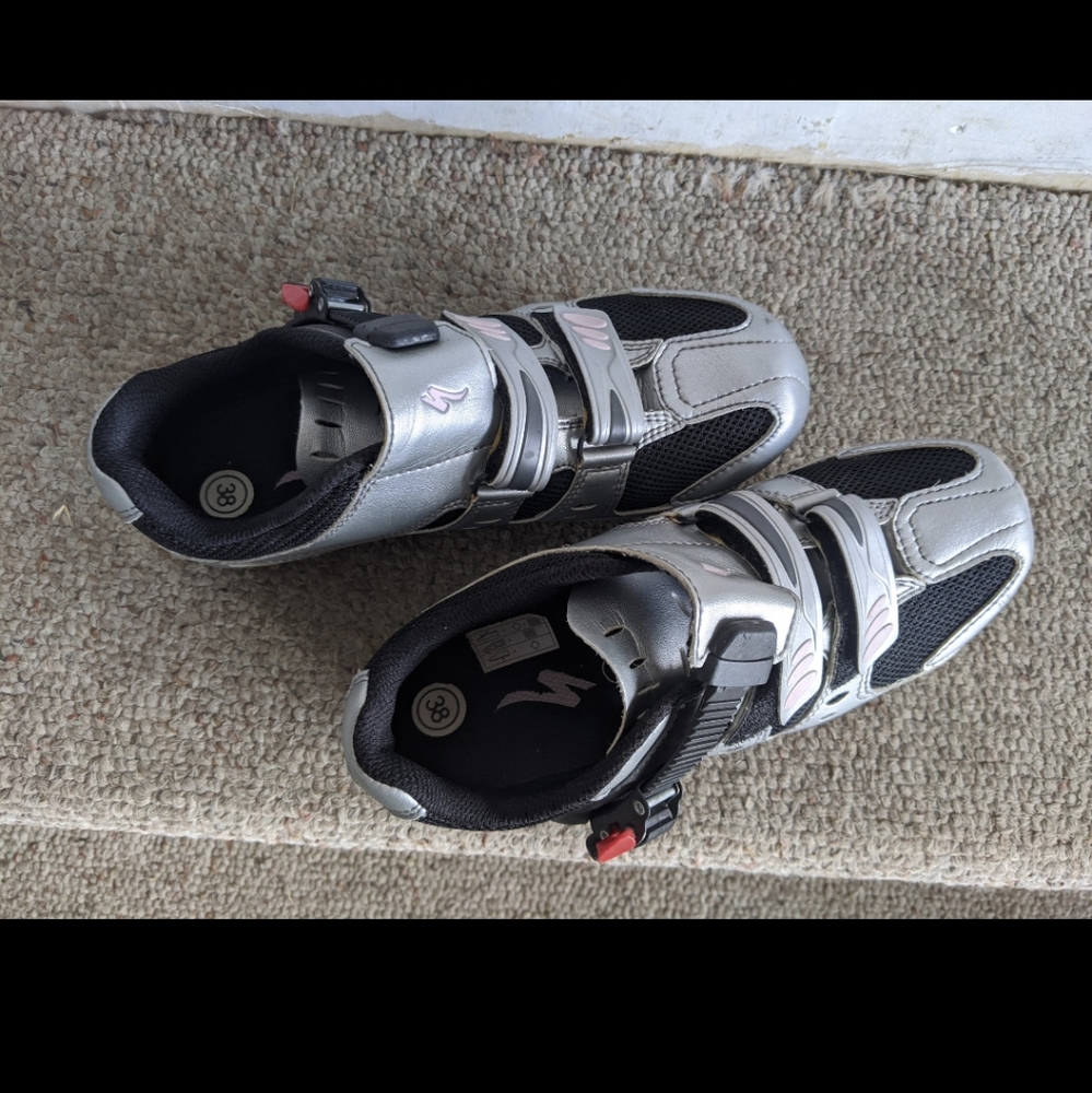 Clip/snap in cycling shoes